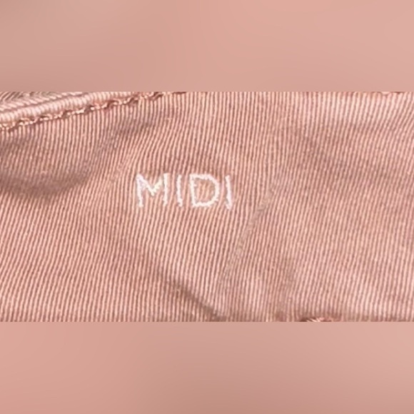 American Eagle Midi Twill Shorts - Picture 6 of 7